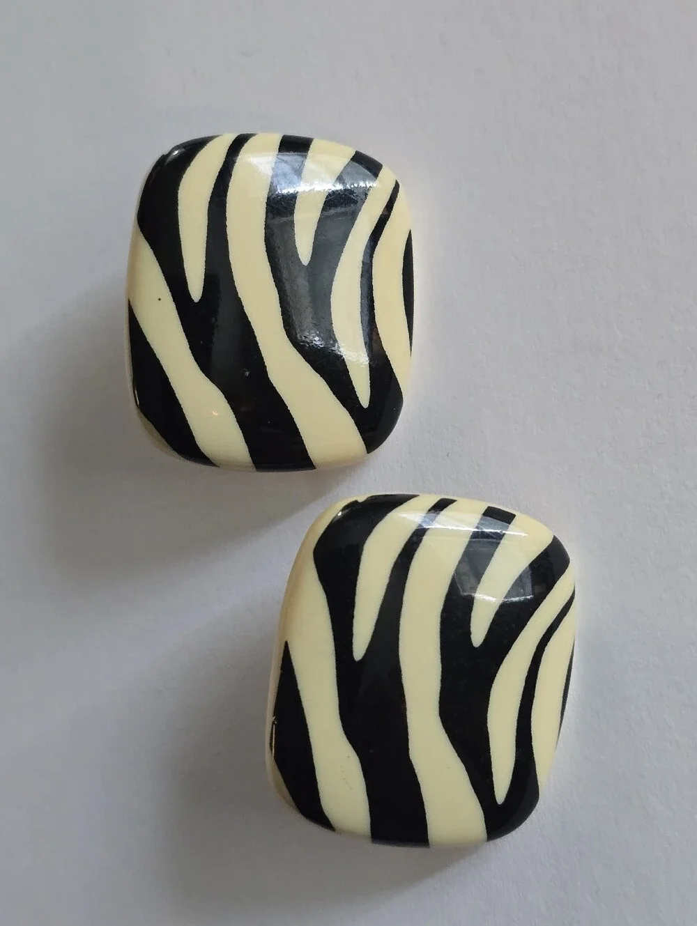 Vintage zebra earrings cream color clipon clip on back bold chunky